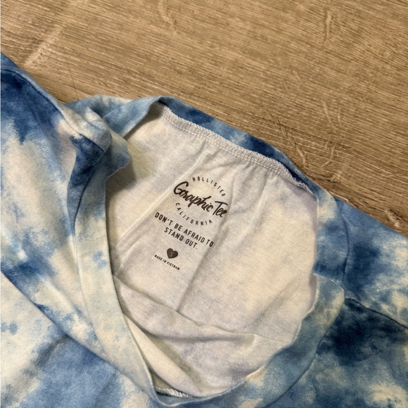 •HOLLISTER• BLUE & WHITE TIE DYE LONG SLEEVE CROP TOP - Picture 4 of 4